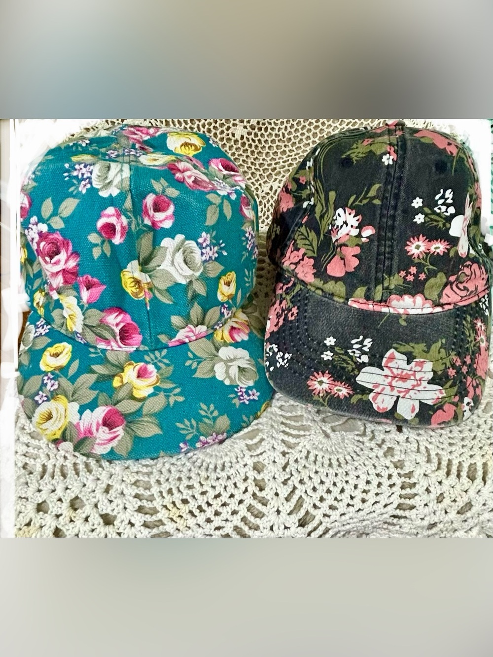 2 Women’s Ball Caps Hats Floral Baseball Cap Multicolor Cotton GUC
